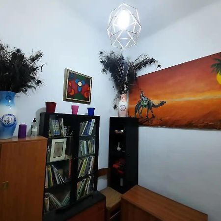 A Room In A Beautiful Apartment In The City Center Milano Eksteriør bilde