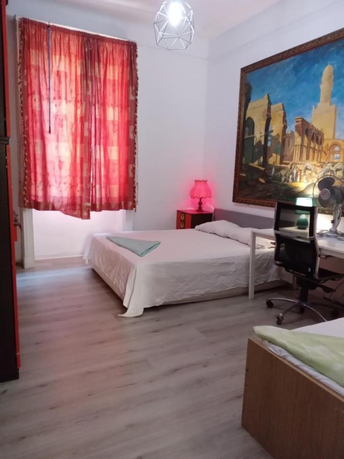 A Room In A Beautiful Apartment In The City Center Milano Eksteriør bilde